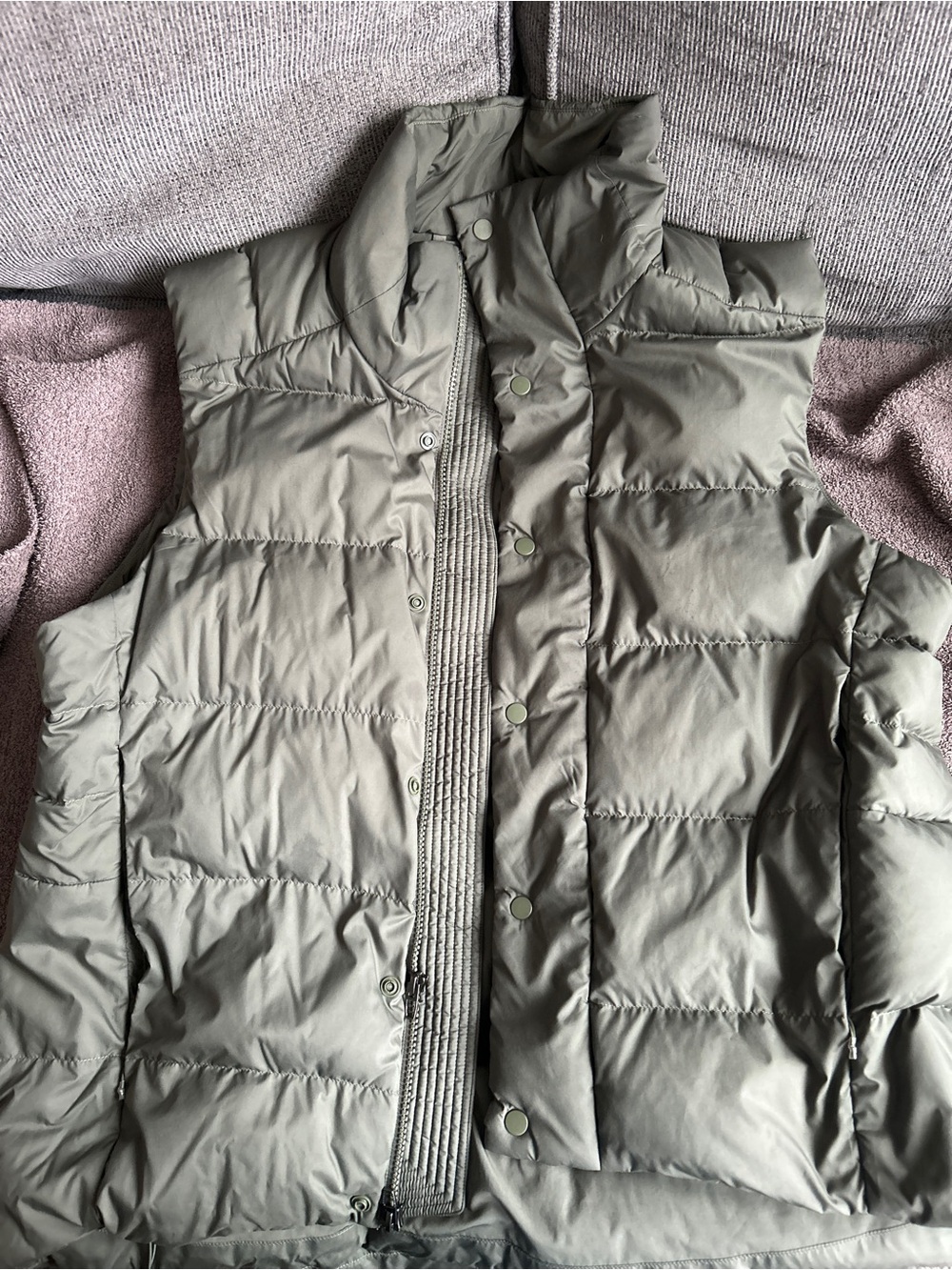 lululemon athletica Olive Green Puffer Vest